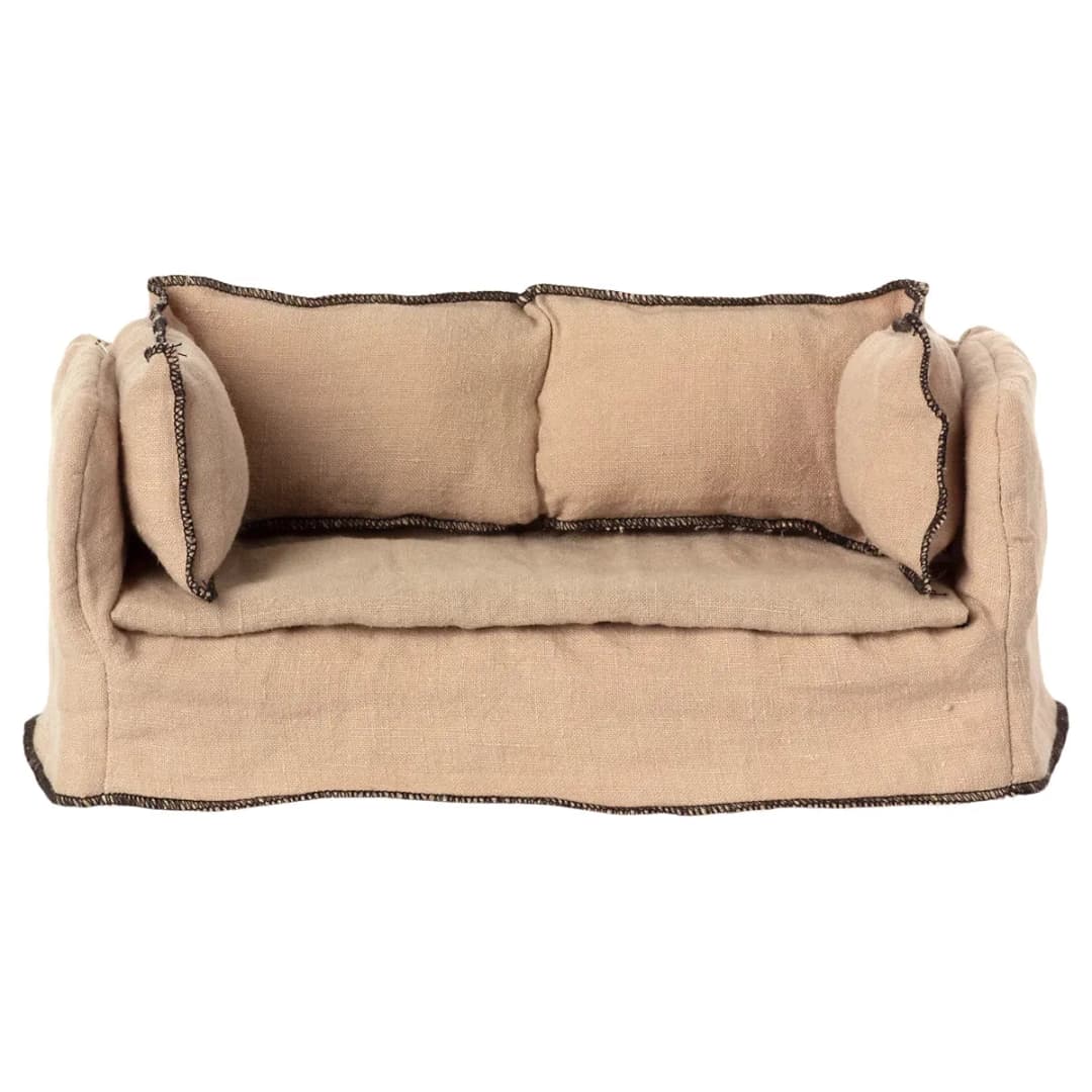 Sofa miniature para ratoncitos y conejos