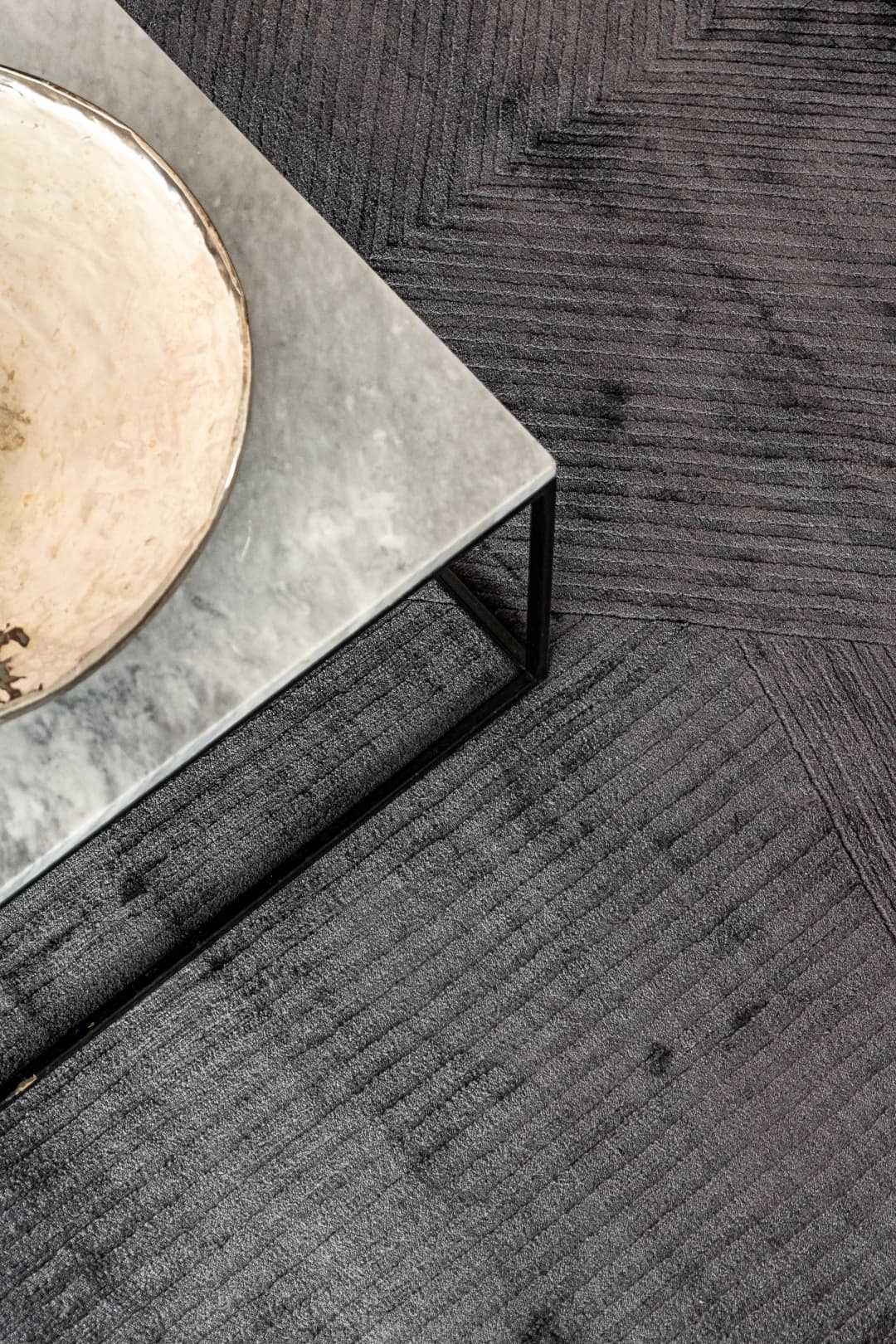 Komara Dark Grey